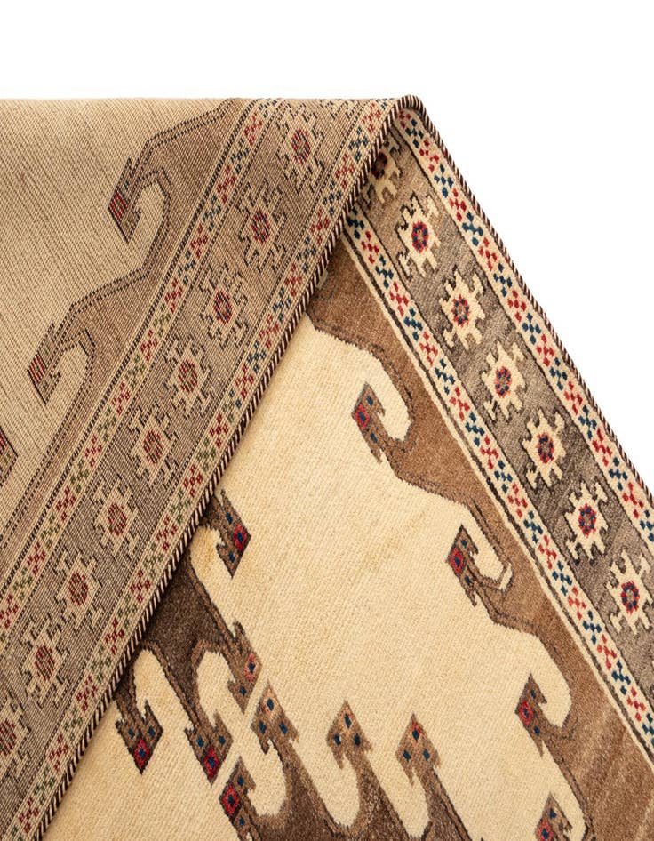 Detail image of 4' 1 x 6' 11 Gabbeh Wool Rug