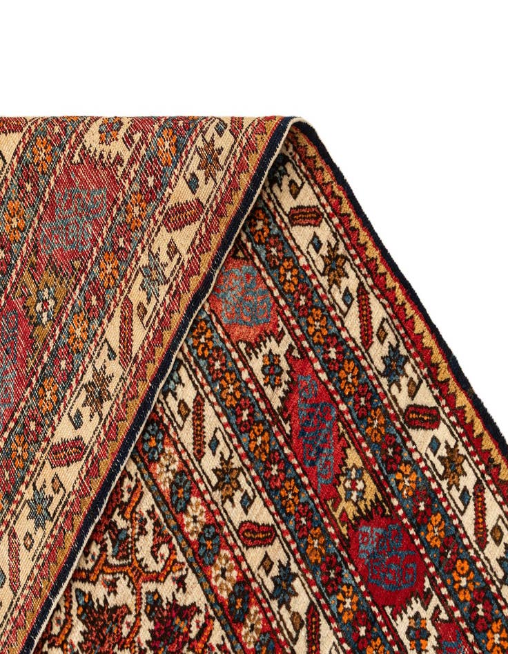 Detail image of 4' 8 x 6' 11 Ghashghai Rug