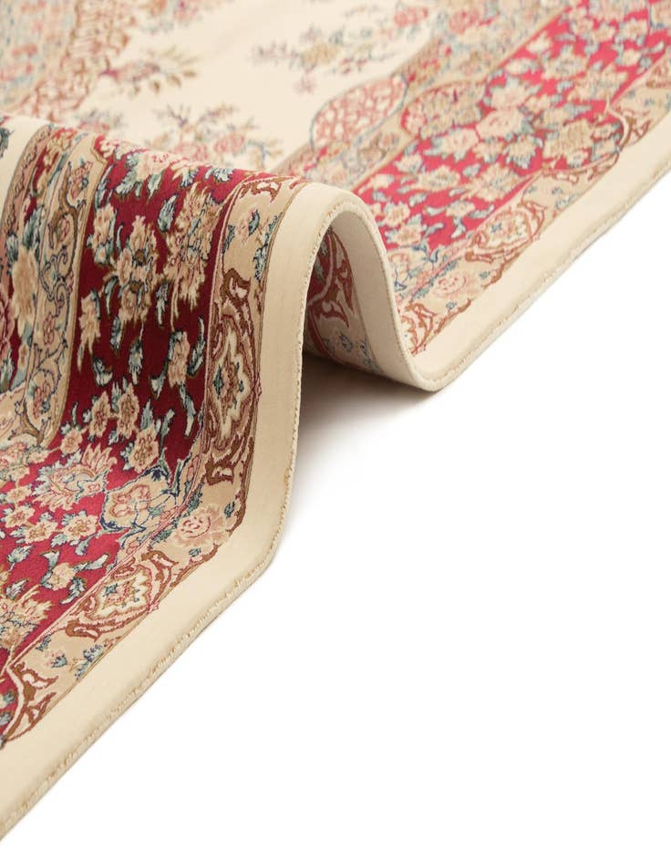 Detail image of 4' 9 x 7' 3 Ghom Design Rug