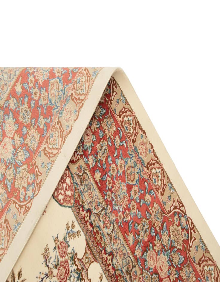 Detail image of 4' 9 x 7' 2 Ghom Design Rug