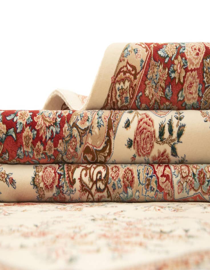Detail image of 4' 9 x 7' 2 Ghom Design Rug