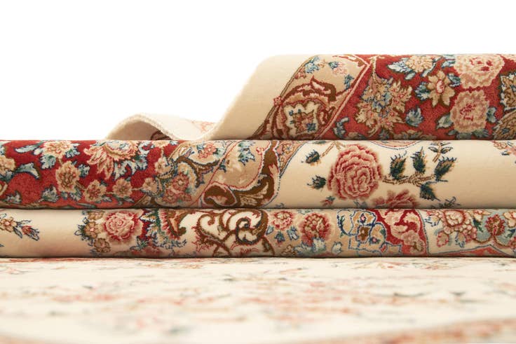 Detail image of 4' 9 x 7' 2 Ghom Design Rug