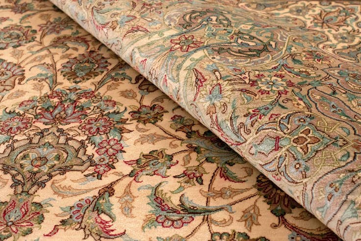 Detail image of 6' 6 x 9' 10 Ghom Silk Rug