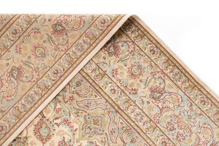 Detail image of 6' 6 x 9' 10 Ghom Silk Rug