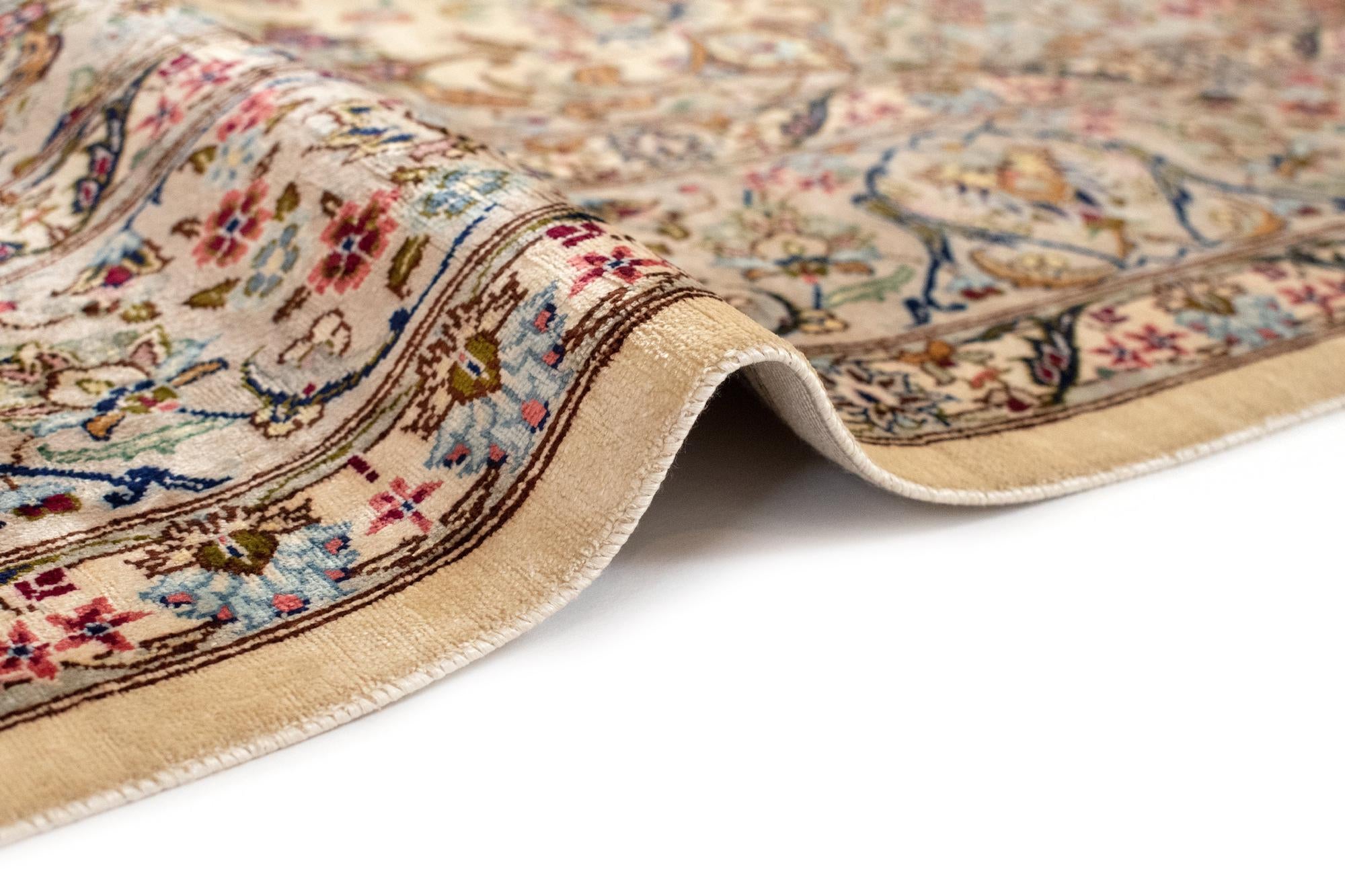 4' 3 x 6' 7 Ghom Silk Rug