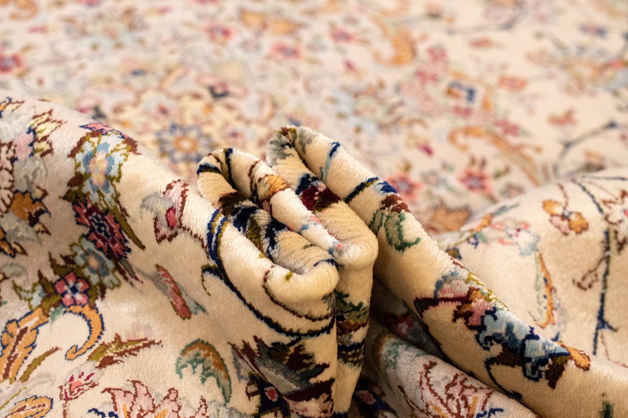 4' 3 x 6' 7 Ghom Silk Rug