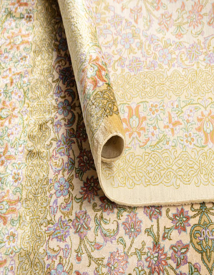 Detail image of 2' 8 x 4' 2 Ghom Silk Rug