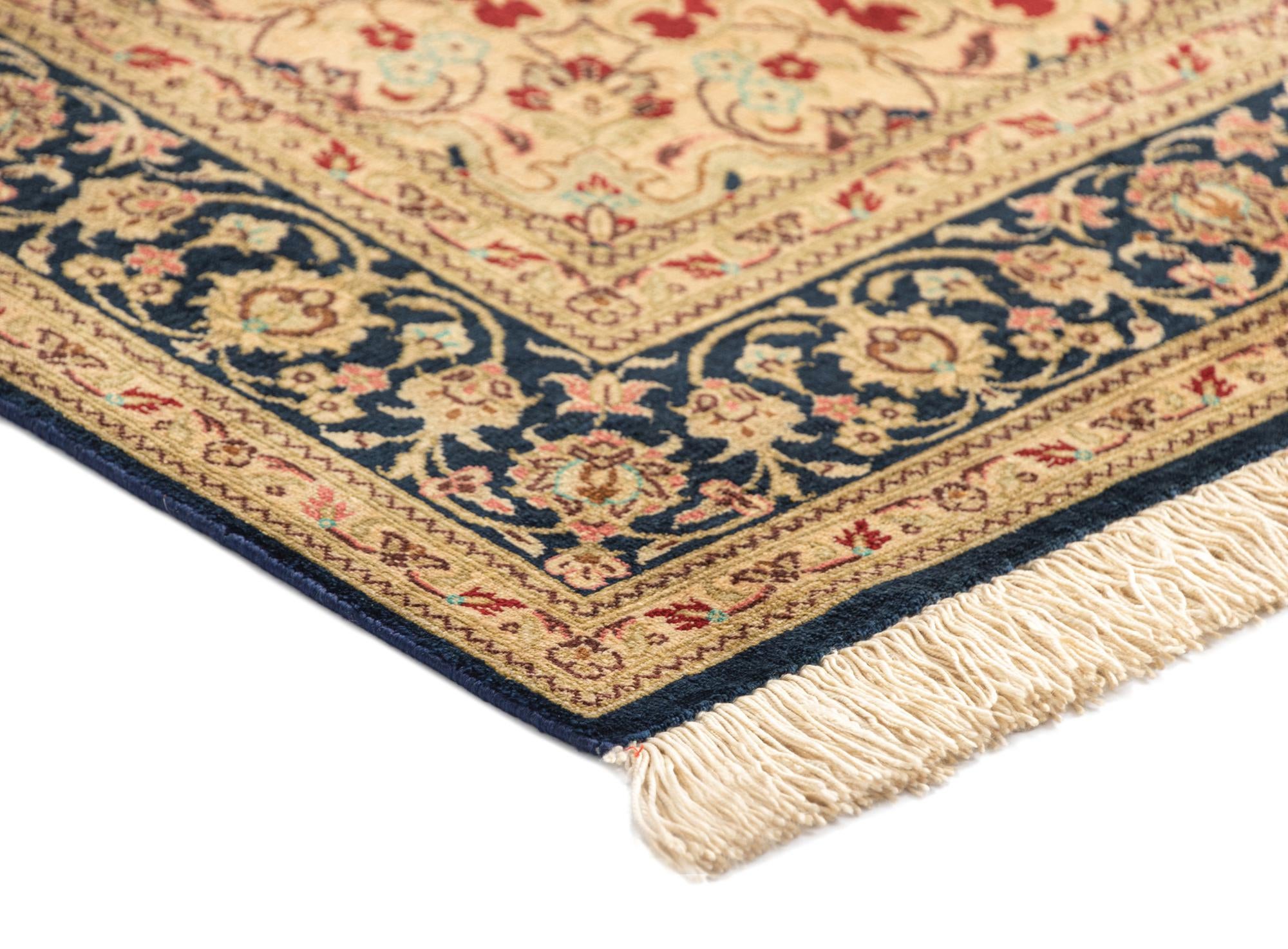 2' 7 x 4' 3 Ghom Silk Rug