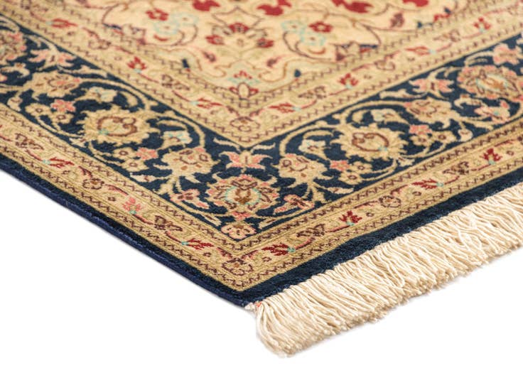 Detail image of 2' 7 x 4' 3 Ghom Silk Rug