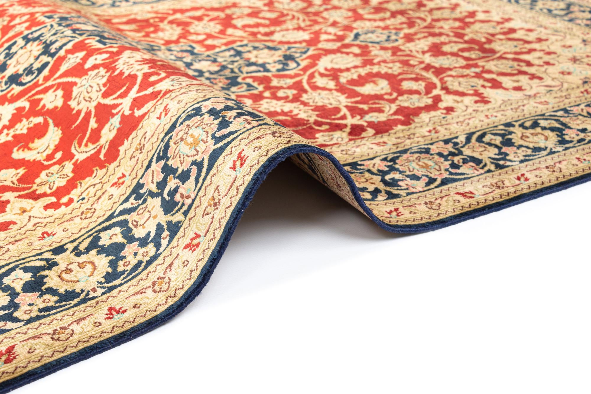2' 7 x 4' 3 Ghom Silk Rug