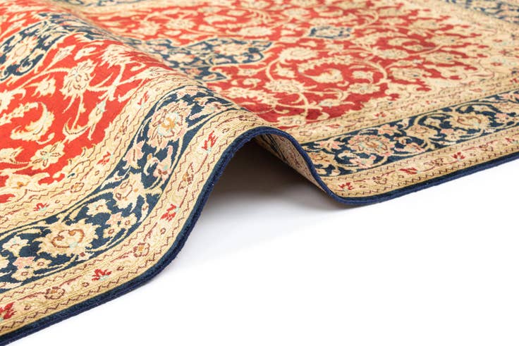 Detail image of 2' 7 x 4' 3 Ghom Silk Rug