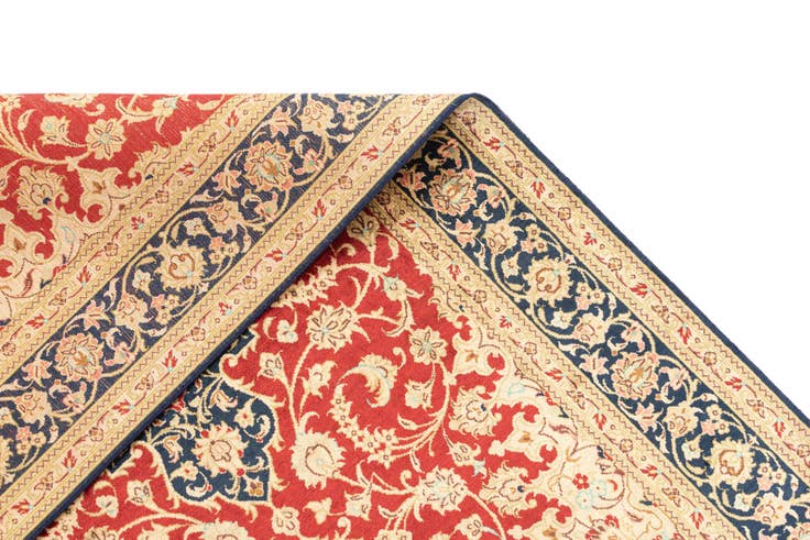 Detail image of 2' 7 x 4' 3 Ghom Silk Rug