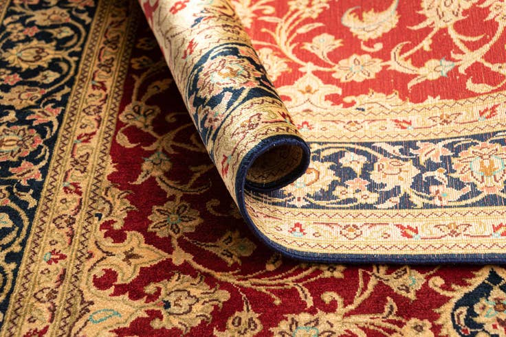 Detail image of 2' 7 x 4' 3 Ghom Silk Rug