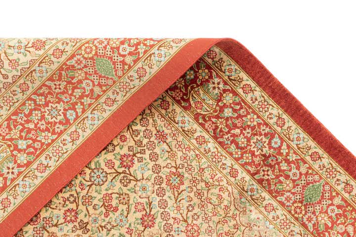 2' 7 x 4' Ghom Silk Rug