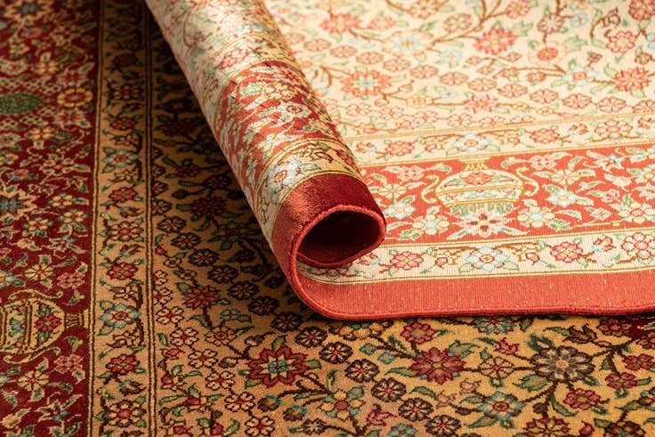 Detail image of 2' 7 x 4' Ghom Silk Rug