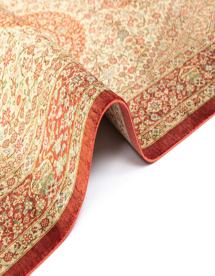 Detail image of 2' 7 x 4' Ghom Silk Rug