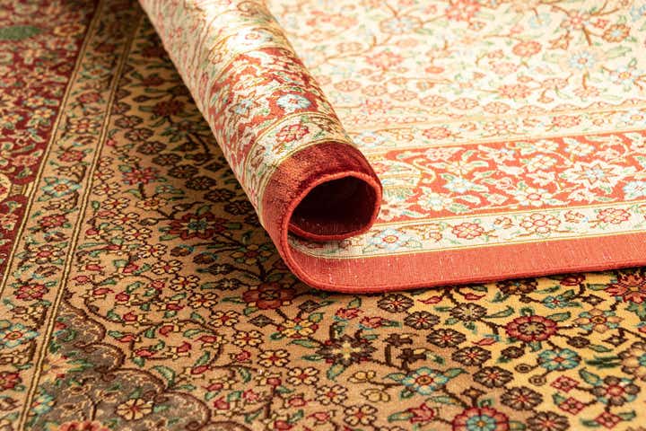 2' 7 x 4' Ghom Silk Rug