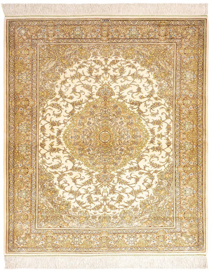Detail image of 3' 5 x 4' 10 Ghom Silk Rug