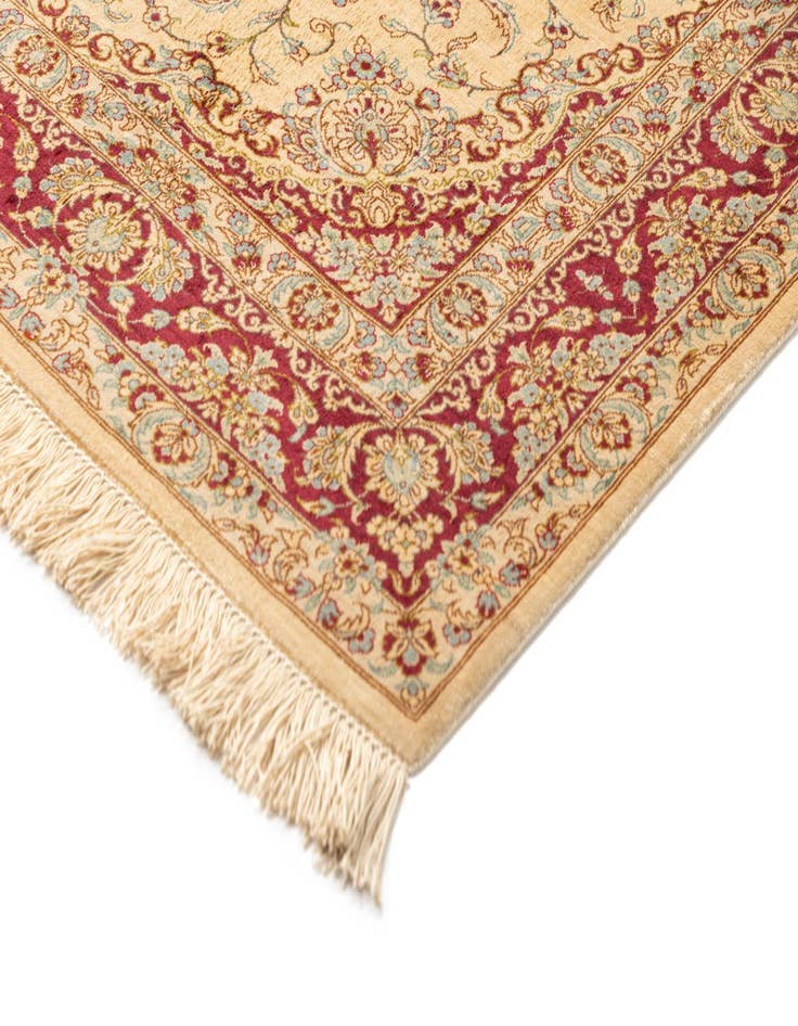 Detail image of 3' 4 x 4' 11 Ghom Silk Rug