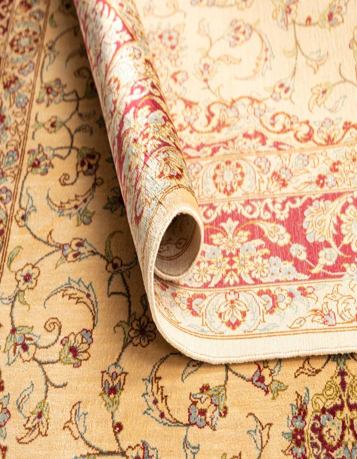 Detail image of 3' 4 x 4' 11 Ghom Silk Rug