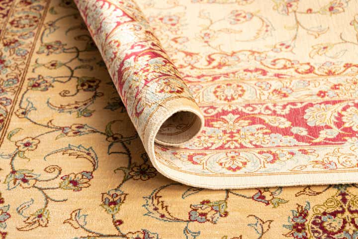 3' 4 x 4' 11 Ghom Silk Rug