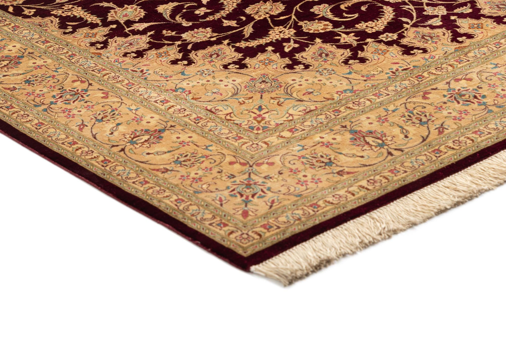 4' 4 x 6' 9 Ghom Silk Rug