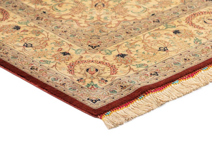 Detail image of 4' 6 x 6' 6 Ghom Silk Rug