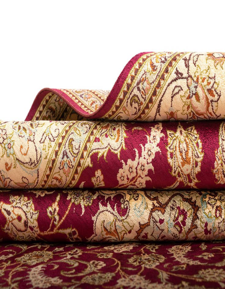 Detail image of 4' 4 x 6' 8 Ghom Silk Rug