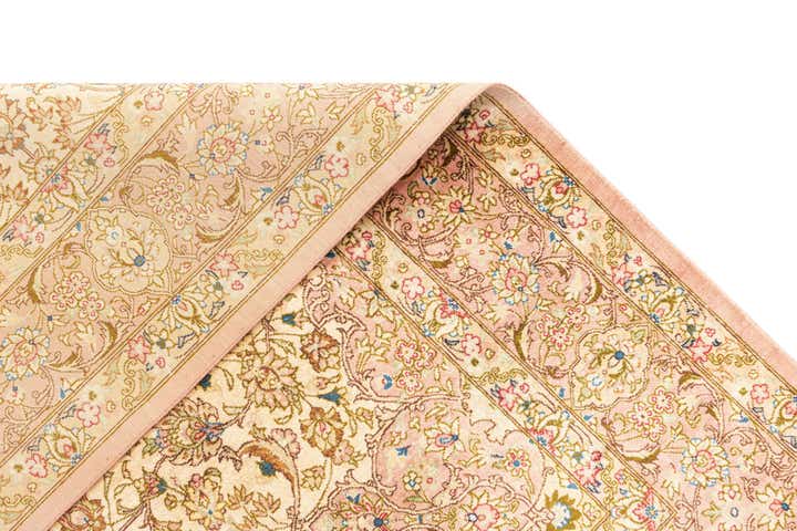 4' 3 x 6' 4 Ghom Silk Rug
