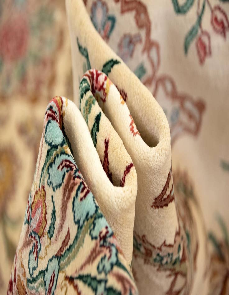 Detail image of 6' 6 x 9' 10  Hand Knotted Ghom Silk Persian Rug