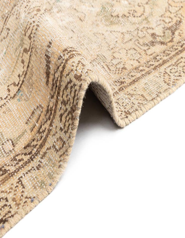 Detail image of 5' 6 x 8' 7 Hamedan Wool Rug