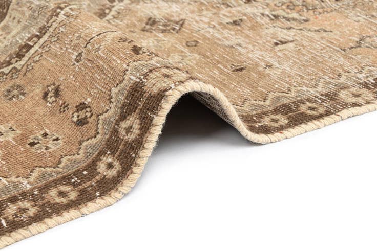 Detail image of 4' 2 x 6' 1 Hamedan Wool Rug