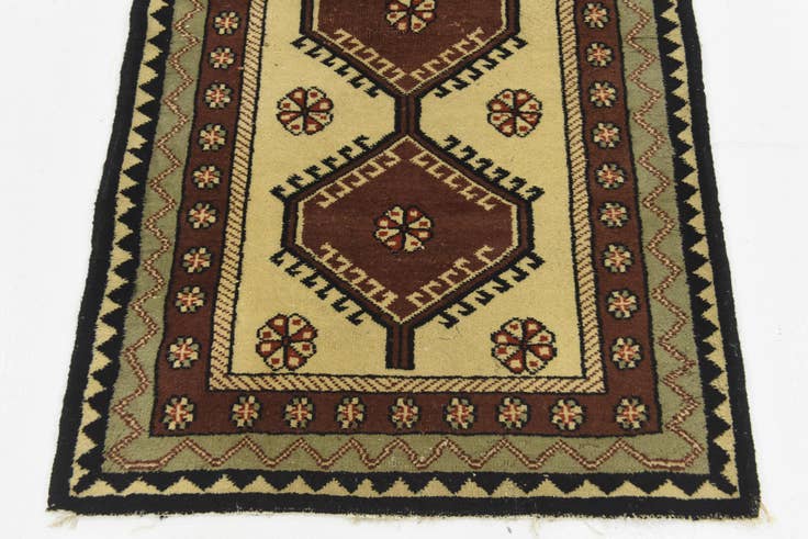 Detail image of 3' x 5' 3 Hand Knotted Hamedan Wool Rug