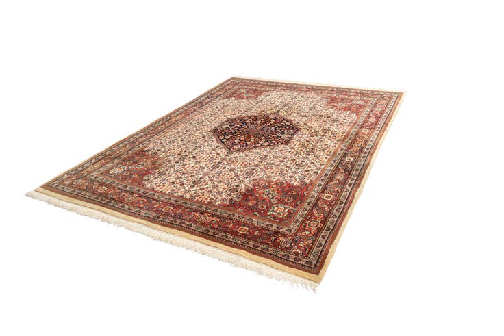 Detail image of 8' 1 x 11' Herati Wool Rug