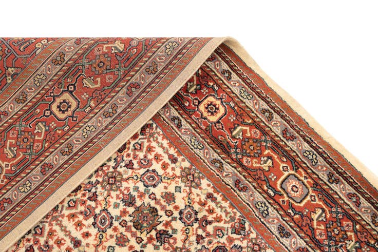 Detail image of 8' 1 x 11' Herati Wool Rug