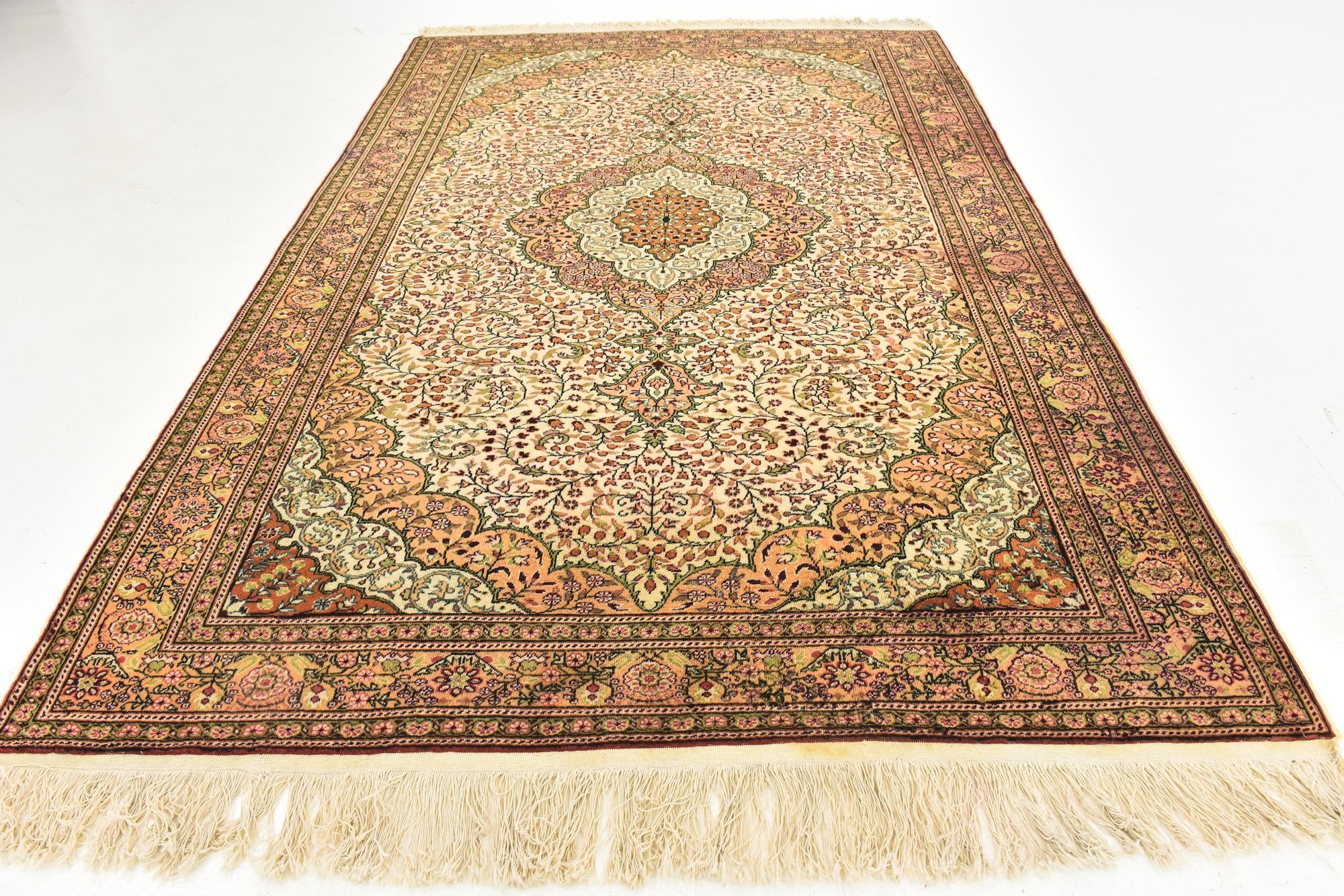 6' 5 x 9' 3 Hand Knotted Hereke Wool Rug