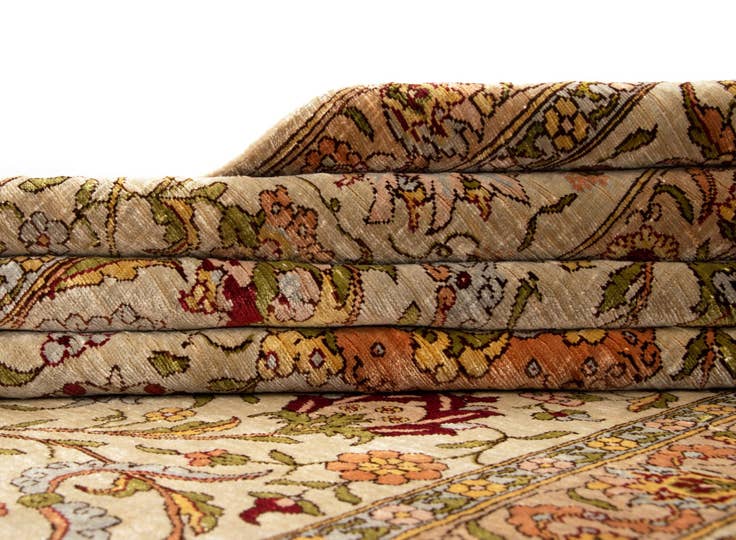 Detailfoto van 140cm x 225cm Hereke Silk Vloerkleed