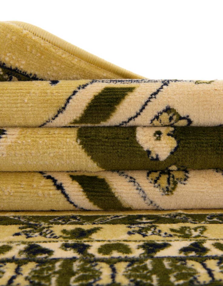 Detail image of 5' 3 x 8' Heris Rug