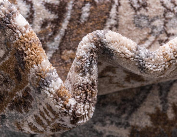 Detail image of 9' x 12' 2 Heritage Rug