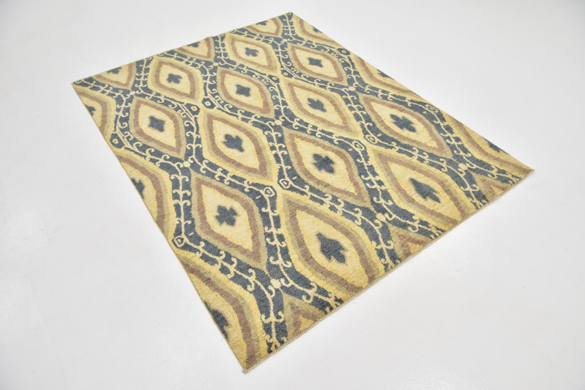 5' x 6' 5 Hand Knotted Ikat Rug