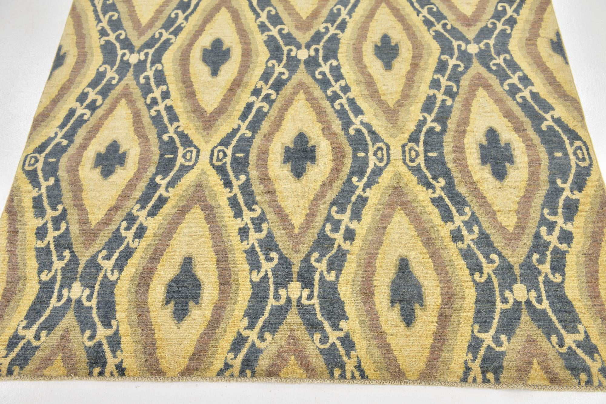 5' x 6' 5 Hand Knotted Ikat Rug