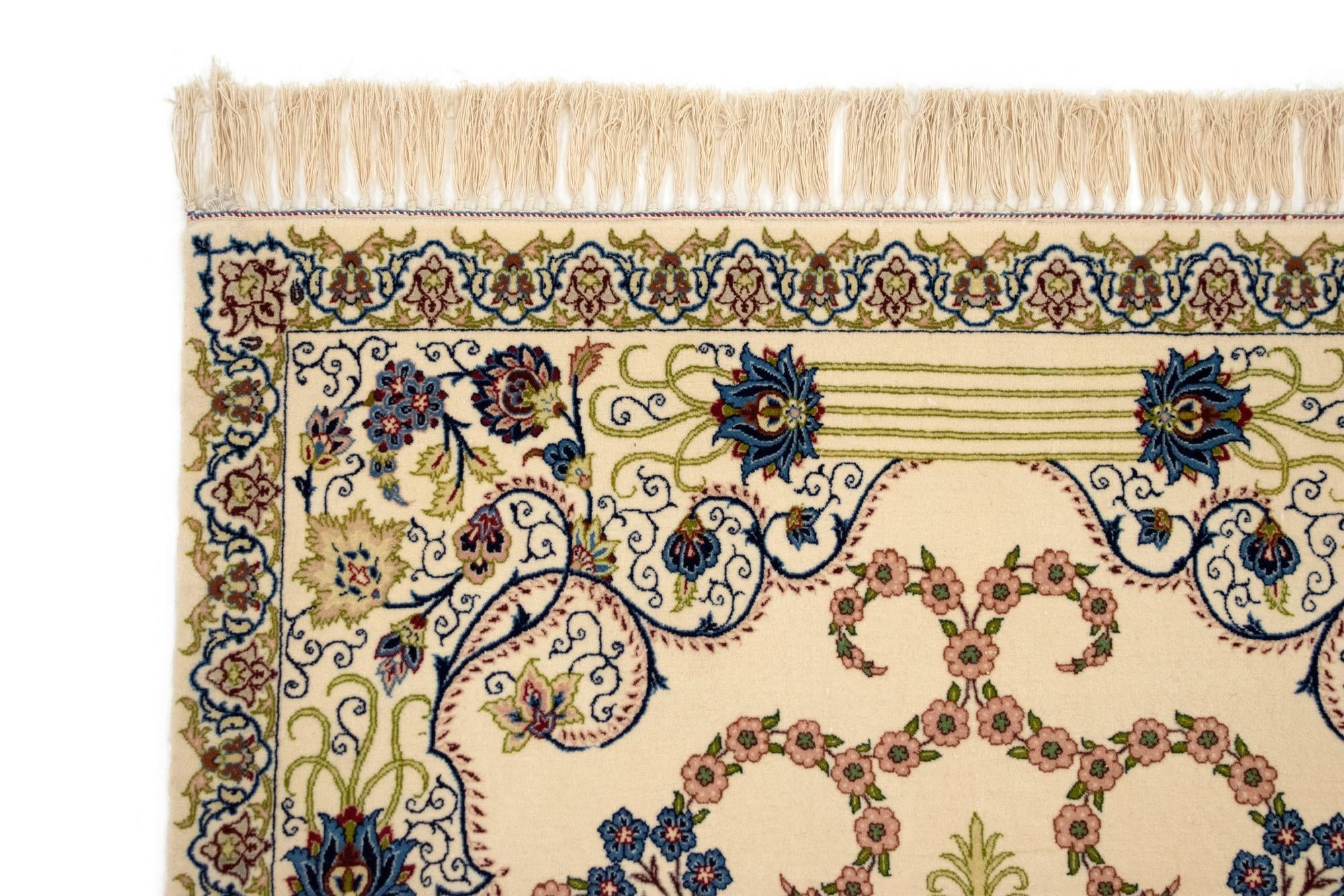 3' 6 x 5' 8 Isfahan Rug