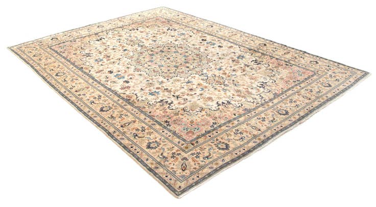 Detail image of 9' 4 x 12' 9 Hand Knotted Isfahan Persian Wool Rug