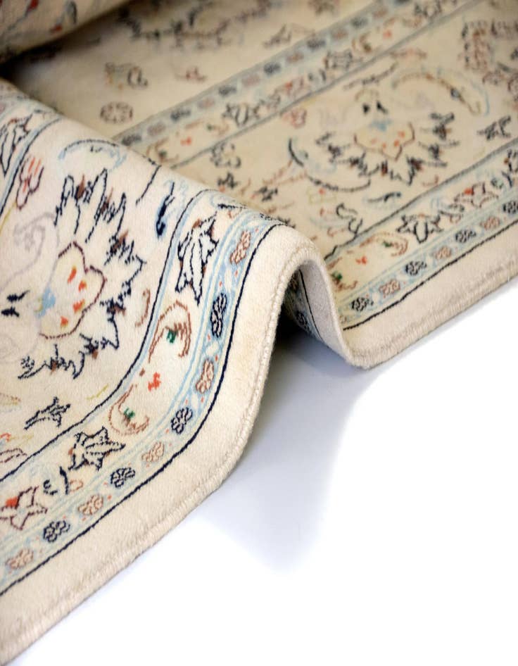 Detail image of 9' 7 x 12' 11 Hand Knotted Isfahan Persian Wool Rug