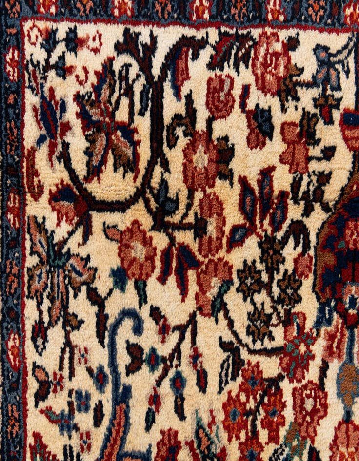 Detail image of 4' 2 x 6' 2  Hand Knotted Isfahan Persian Wool Rug