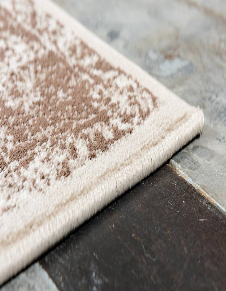 Detail image of 2' x 3' Istanbul Rug