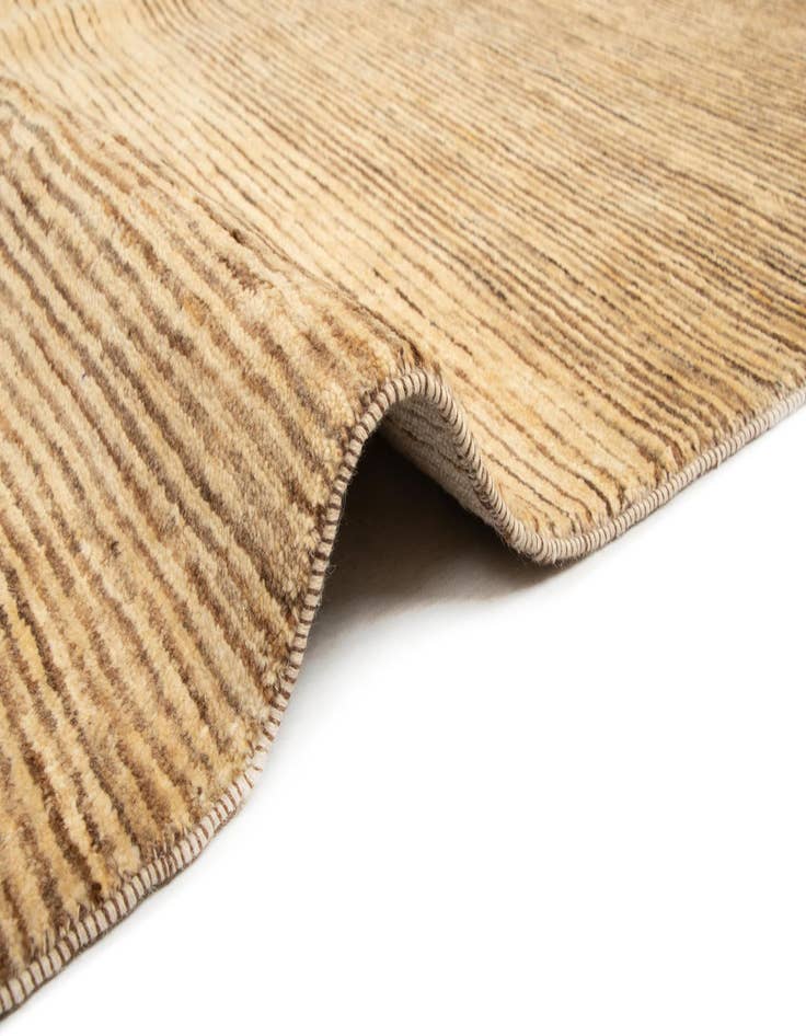 Detail image of 6' 5 x 8' 4 Juma Wool Rug