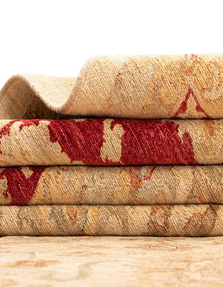 Detail image of 11' 7 x 15' 11 Kaizar Wool Rug