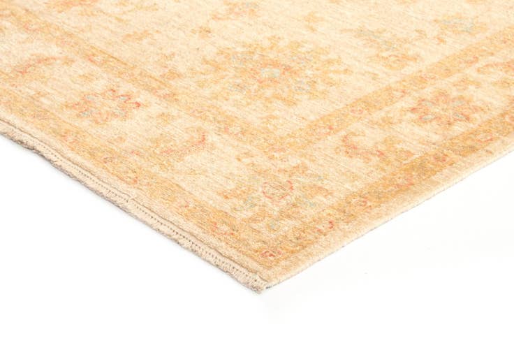 Detail image of 4' 11 x 6' 6 Kaizar Wool Rug