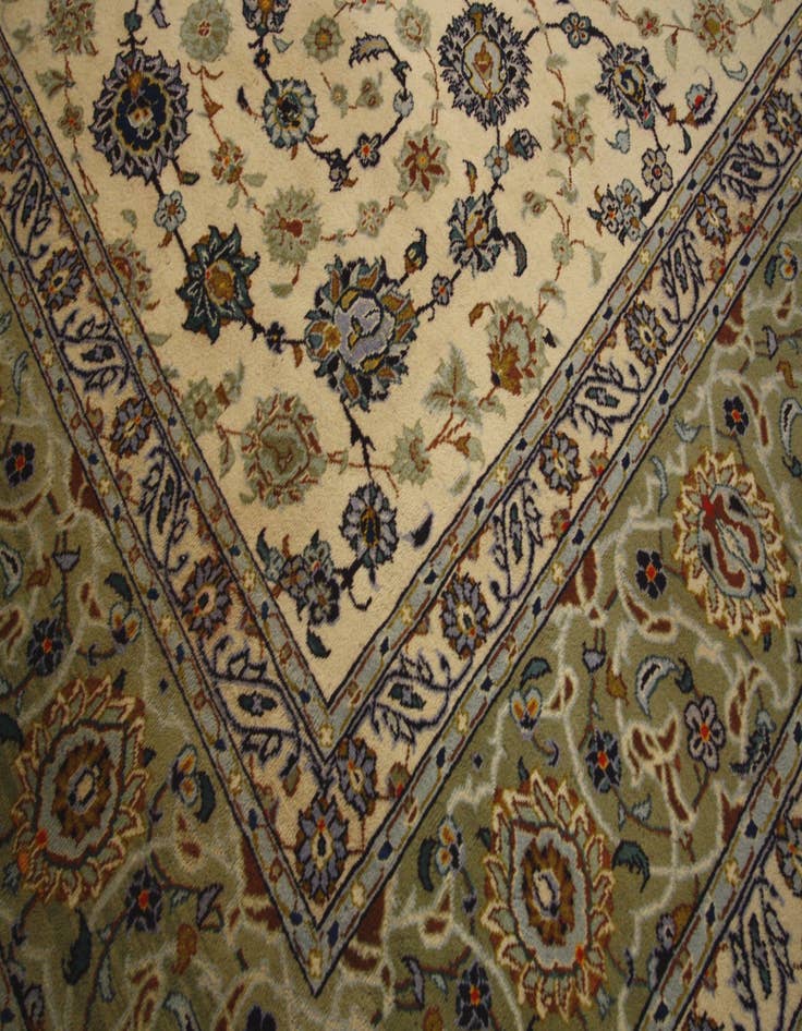 Detail image of 9' 9 x 13' 4 Hand Knotted Kashan Persian Wool Rug